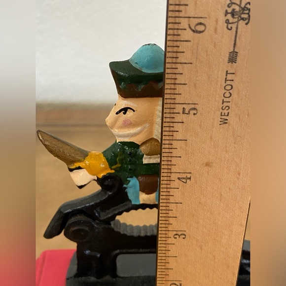 Vintage NUTCRACKER CAST IRON With Soldier Original Paint Nut Cracker - Picture 7 of 8